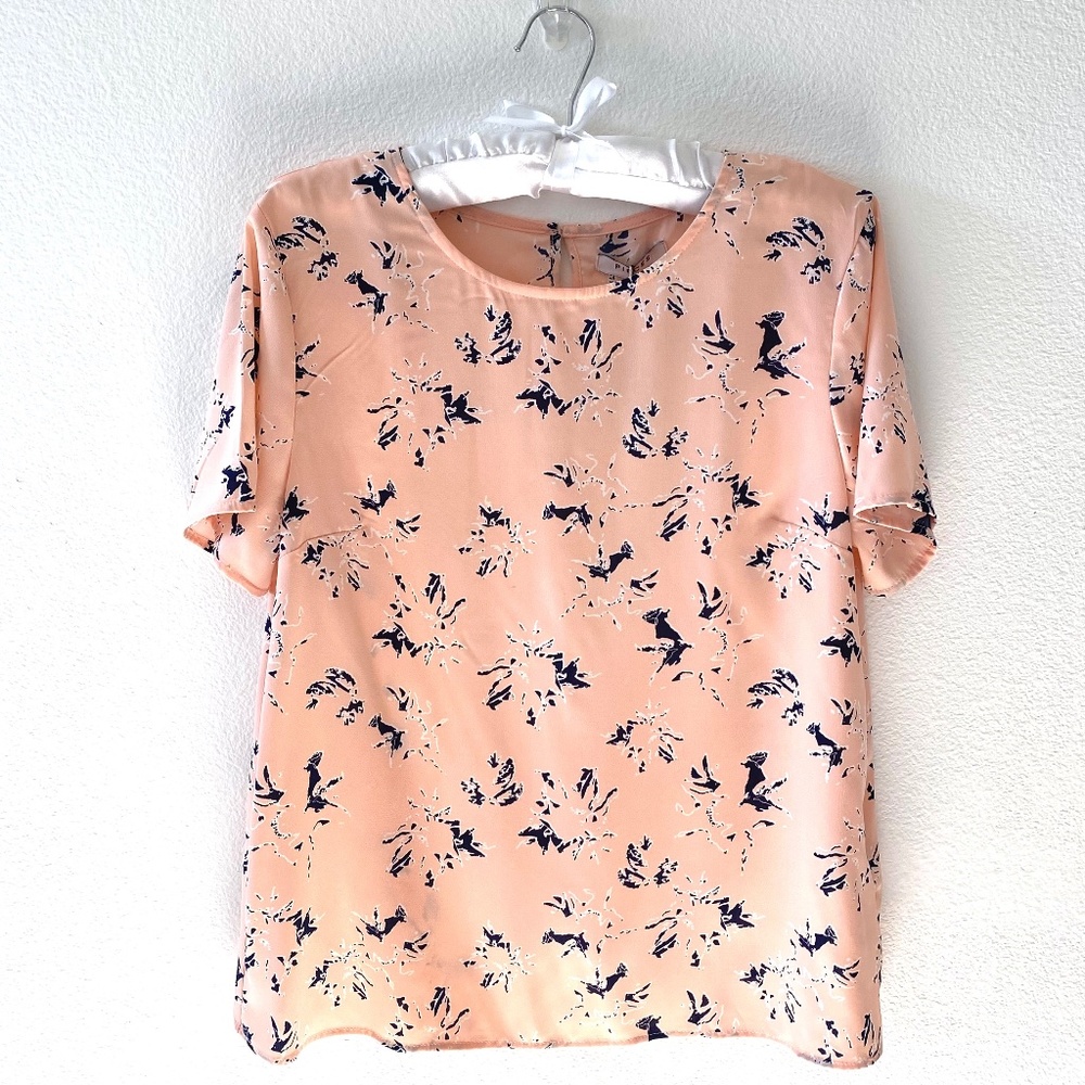 Pieces, Peachy Pink Boxy Dressy Top, Size Medium.  NWT